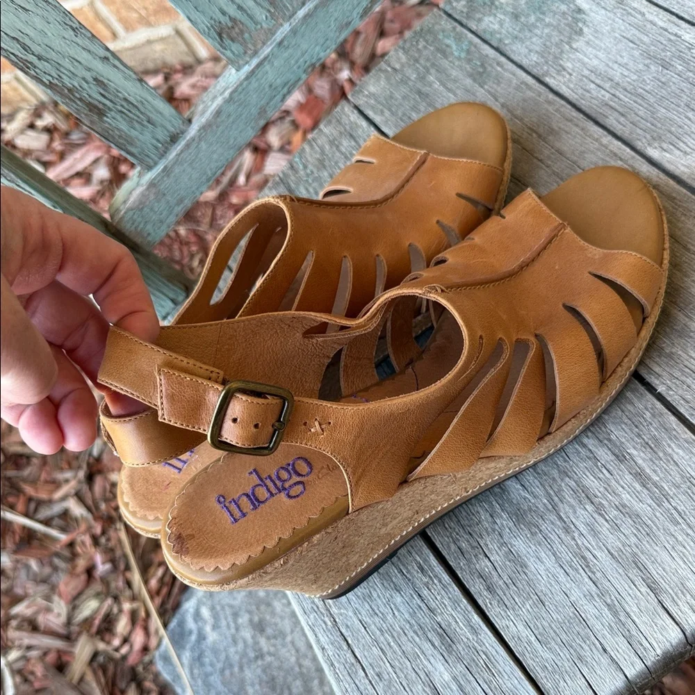 Indigo by Clark’s Women's 12M Tan Adjustable Strappy Cork Wedge Sandals